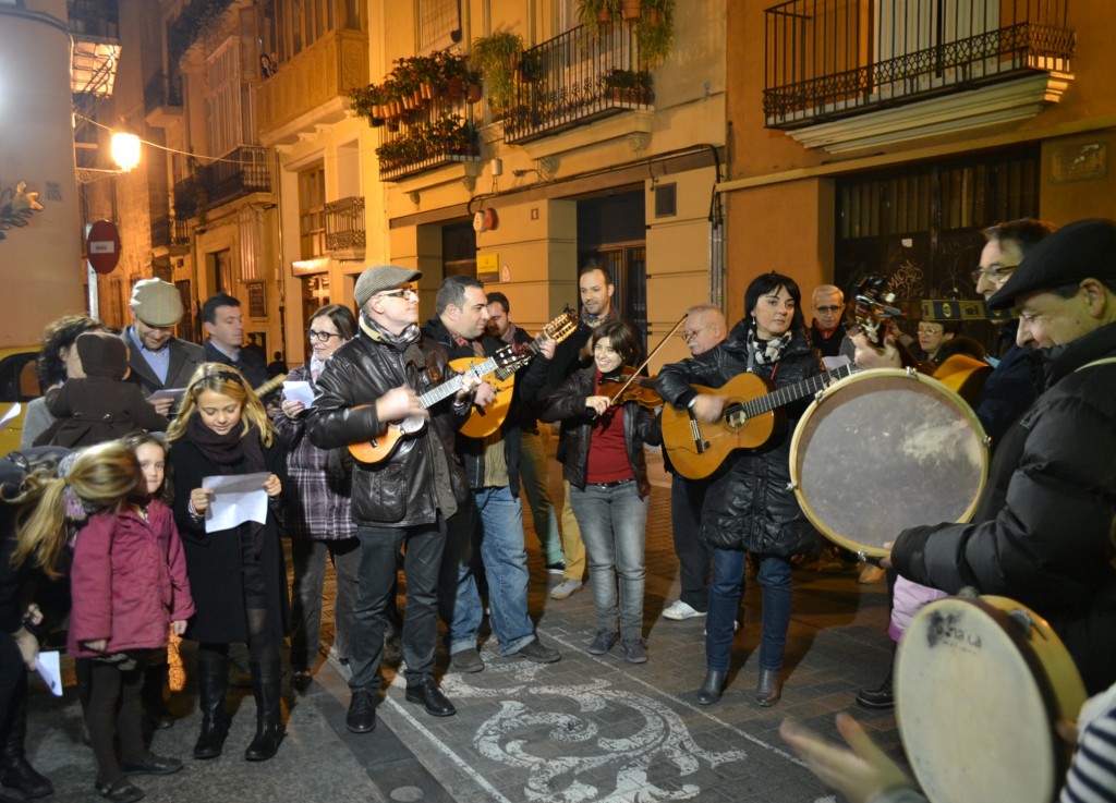 Cantant nadales Alimara - Biblioteca del Museu Valencia Etnologia